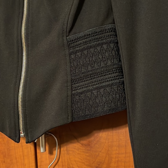 Jacket and skirt - Picture 11 of 14